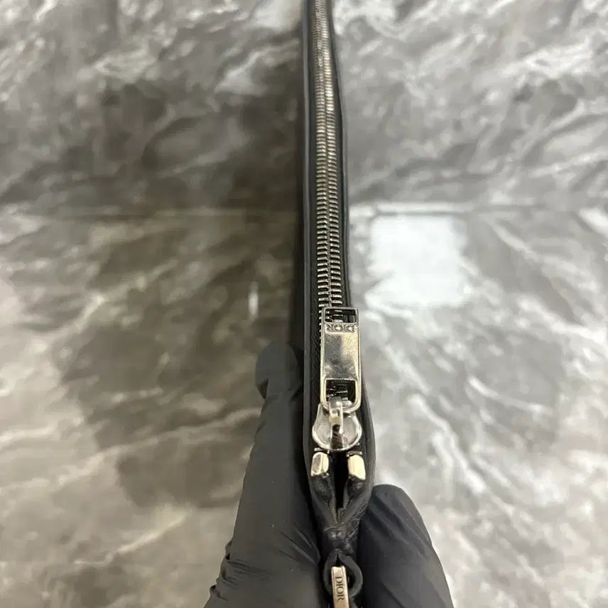 [BUNJANG] Dior A4 CD Logo Clutch / 디올 A4 CD로고 클러치