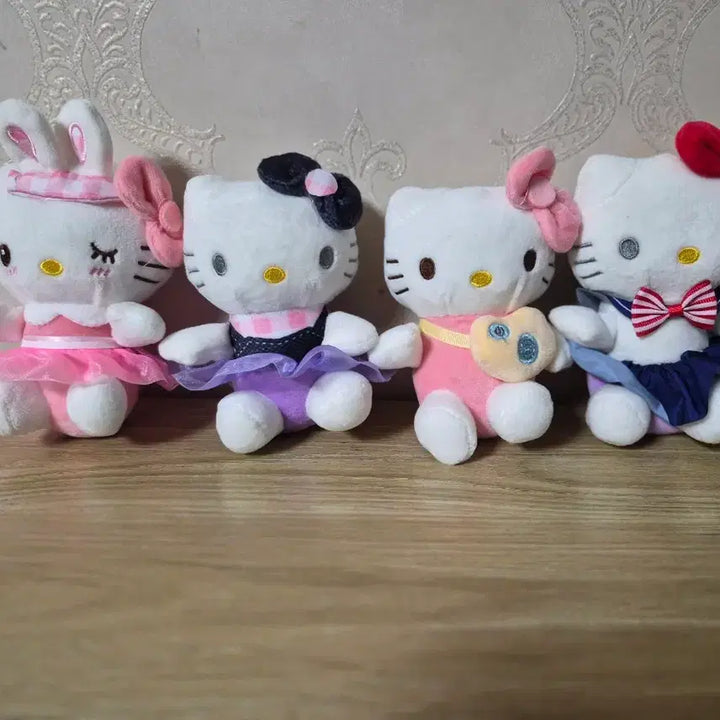 [SOLD OUT] 새제품급 키티 인형 키티 키링 가방고리