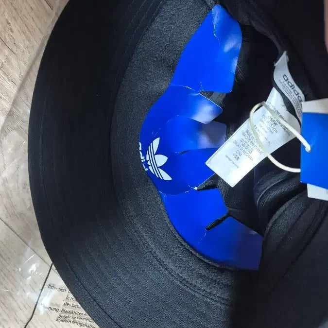 [BUNJANG] Adidas Adicolor Bucket Hat Black / (택달린 새상품) 아디다스 아디컬러 여성용 버킷햇 블랙
