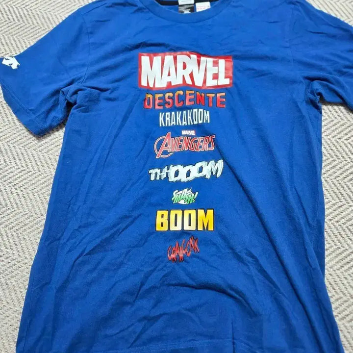 [BUNJANG] Marvel DESCENTE Collaboration Short-Sleeve T-Shirt / 마블 DESCENTE 콜라보 반팔 티셔츠