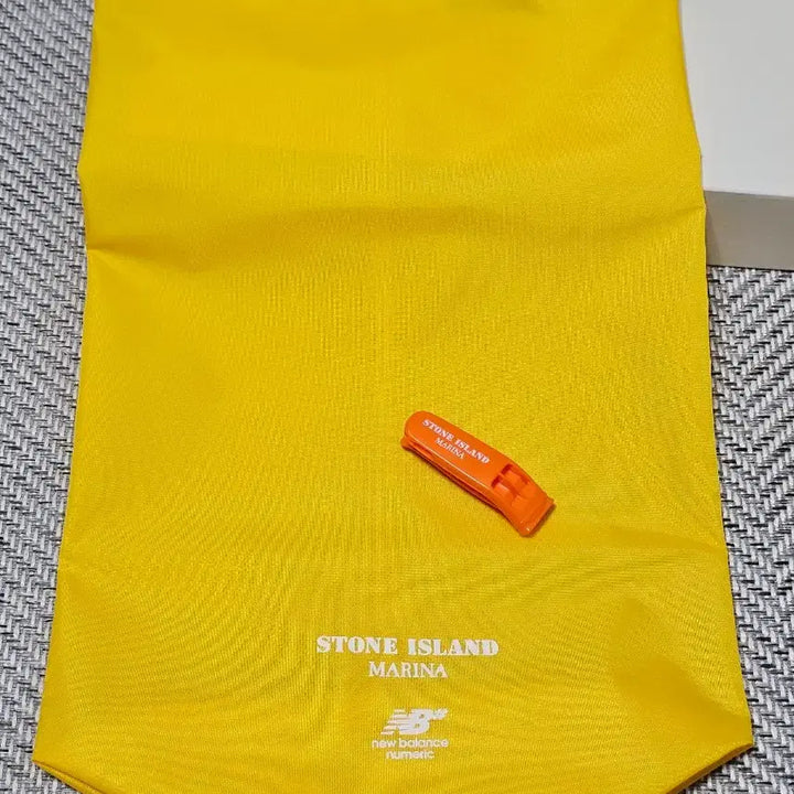 [BUNJANG] New Balance x Stone Island Numeric 272 Sneakers / 뉴발란스 x 스톤 아일랜드 뉴메릭 272 (새 상품)