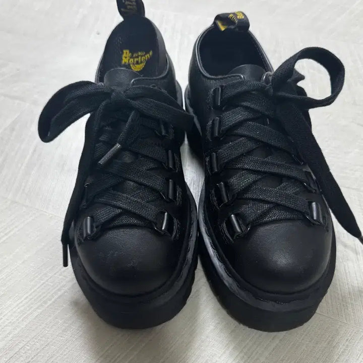 [BUNJANG] Dr. Martens Karaya Platform Boots / 닥터마틴 카라야 235 uk4 키높이 단화 워커