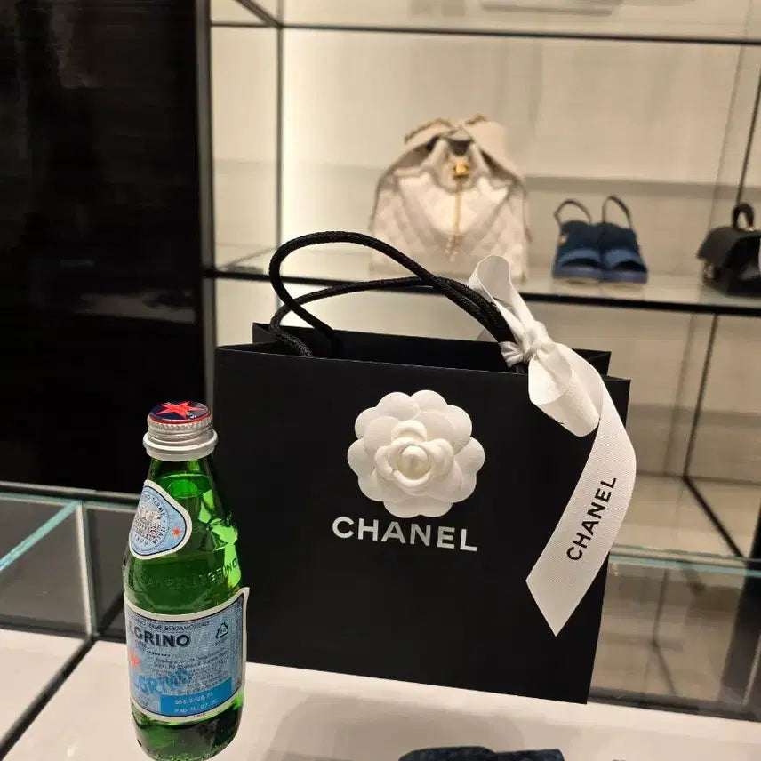 [BUNJANG] Chanel Classic Snap Card Wallet Black Gold / [26년 2월 미개봉 선물] 샤넬 클래식 똑딱이 카드지갑 클똑 블랙 금장