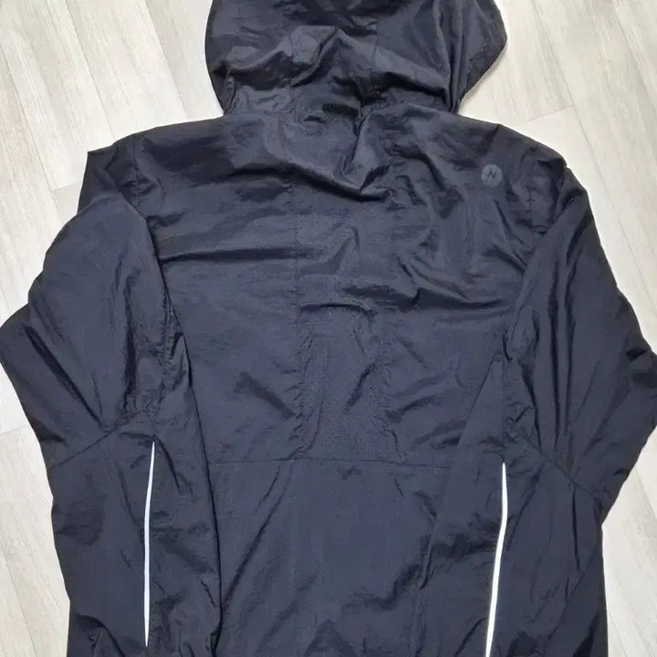[SOLD OUT] 105) 마모트 바람막이 블랙 후드 자켓