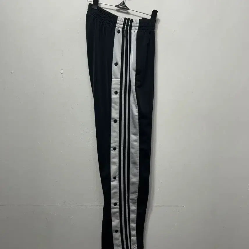 [BUNJANG] Adidas Black Three Stripes Track Pants XS / 아디다스 블랙 삼선 트랙 바지 XS