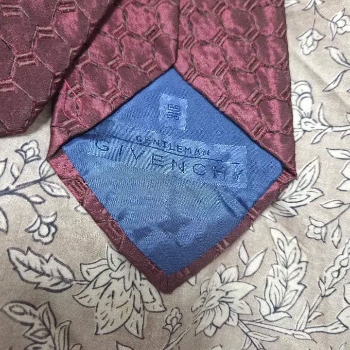 [BUNJANG] Givenchy Burgundy Silk Tie / 지방시 버건디 넥타이 정품 미사용품