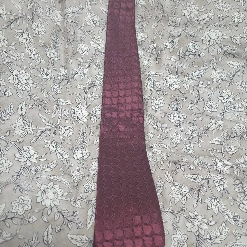 [BUNJANG] Givenchy Burgundy Silk Tie / 지방시 버건디 넥타이 정품 미사용품