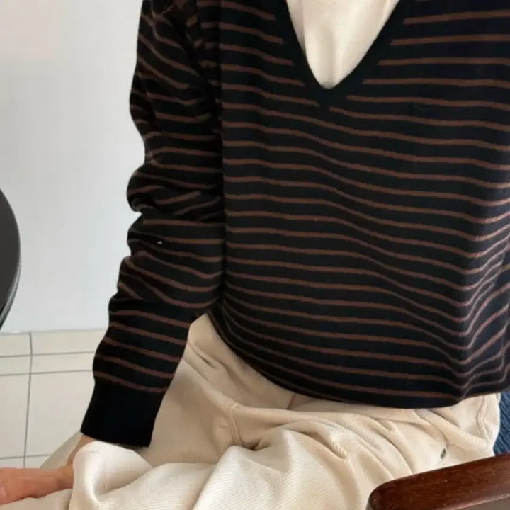 [BUNJANG] V-Neck Striped Knit Sweater / 브이 단가라 스트라이프