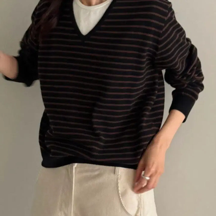 [BUNJANG] V-Neck Striped Knit Sweater / 브이 단가라 스트라이프