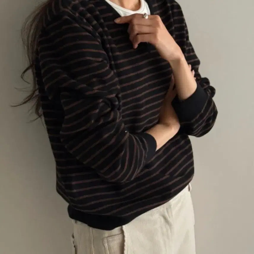 [BUNJANG] V-Neck Striped Knit Sweater / 브이 단가라 스트라이프