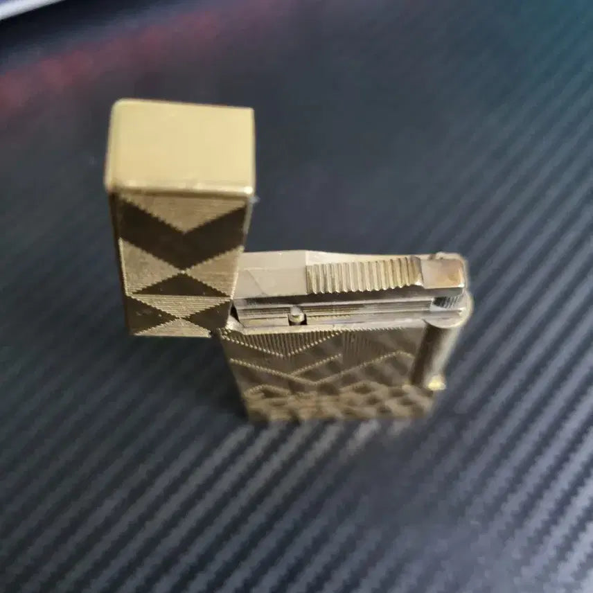 [BUNJANG] Dupont Gold Pattern Lighter / 듀퐁라이터