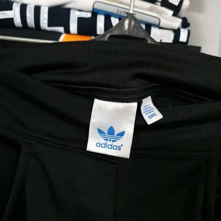 [BUNJANG] Adidas Three-Stripe Training Pants Black (Size 85) / 아디다스 삼선 트레이닝 바지 블랙 85