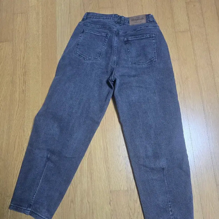 [BUNJANG] BeSlow Balloon Denim Pants / 비슬로우 벌룬 데님팬츠