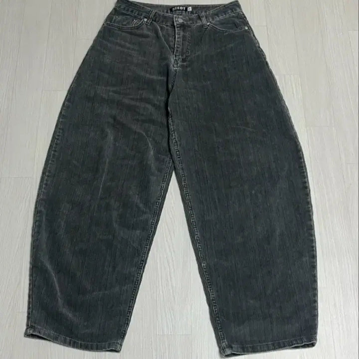[BUNJANG] Charcoal Women's Corduroy Wide Pants (S) / 차콜 여자 벌룬 코듀로이 와이드 팬츠(S)