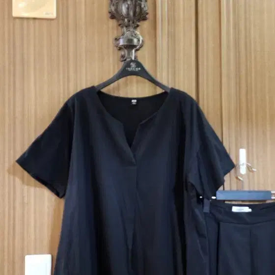 [BUNJANG] Uniqlo Cotton V-Neck Blouse / 유니클로 코튼 브이넥 브이넥 블라우스