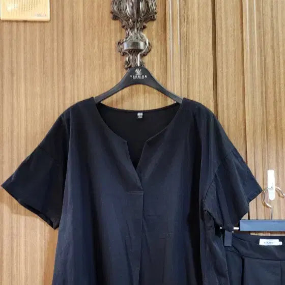 [BUNJANG] Uniqlo Cotton V-Neck Blouse / 유니클로 코튼 브이넥 브이넥 블라우스