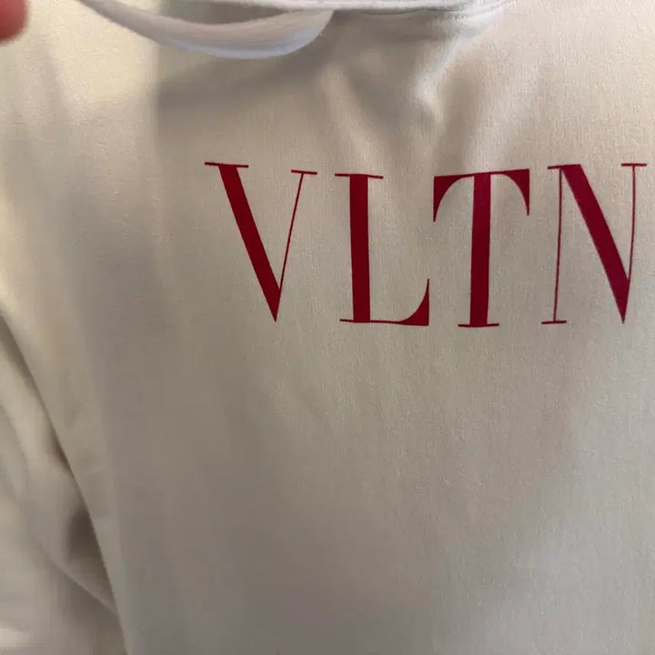 [SOLD OUT] 발렌티노 VLTN 화이트 후드티