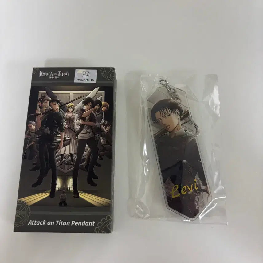 [BUNJANG] Attack on Titan Levi Acrylic Keyring / 새틀라이트 진격의거인 아크릴 키링 리바이