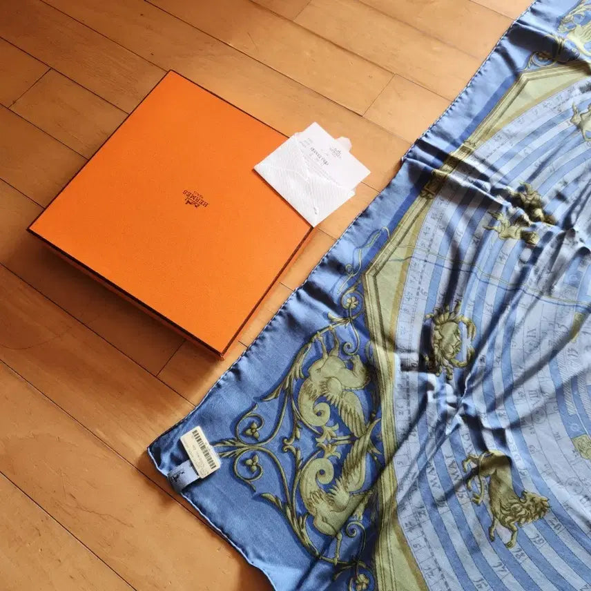 [BUNJANG] Hermes Carre Silk Scarf / (새상품)에르메스 까레 실크 스카프