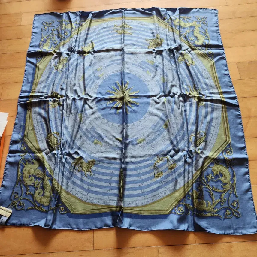 [BUNJANG] Hermes Carre Silk Scarf / (새상품)에르메스 까레 실크 스카프
