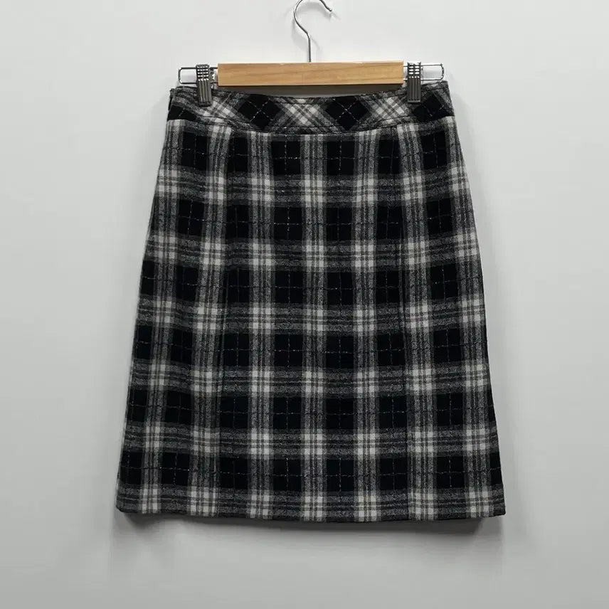 [BUNJANG] Hazzys Check Midi Skirt / 헤지스 체크 스커트