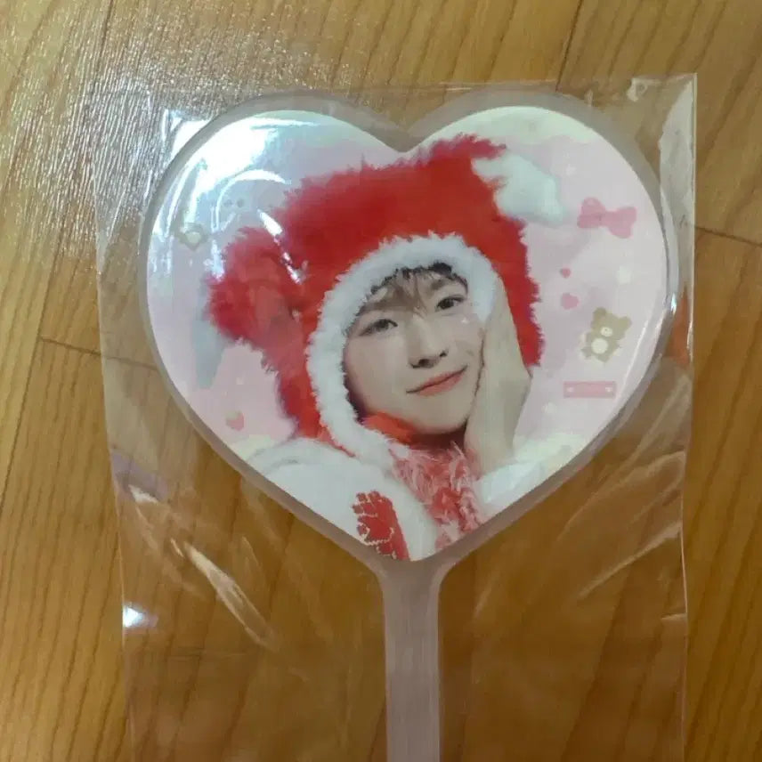 [BUNJANG] NCT WISH Yushi Mini Uchiwa / 엔시티위시 유우시 티티 미니 우치와