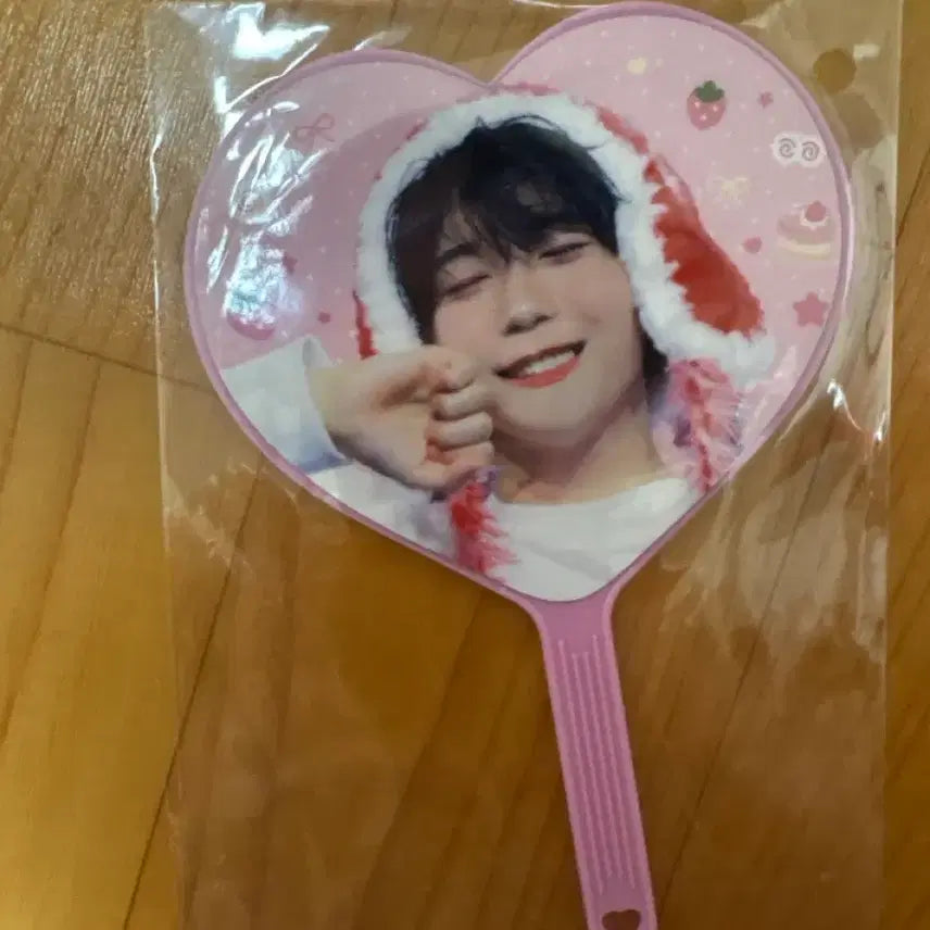 [BUNJANG] NCT WISH Ryo YulYul Titi Mini Uchiwa / 엔시티위시 히로세 료 율율 티티 미니 우치와