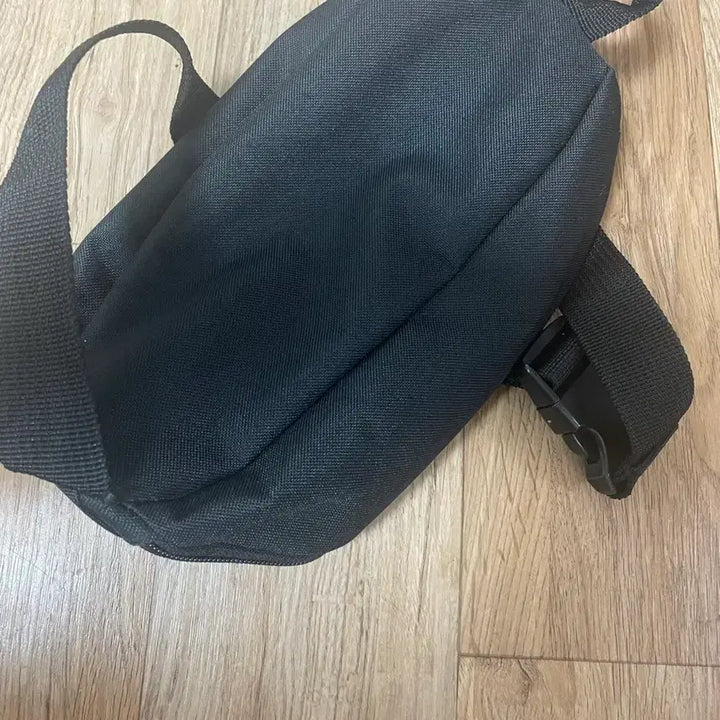 [BUNJANG] Unspecified Itabag + Hera Beach Bag + Adidas Hip Sack Bundle / 헤라 투명 비치백 ,아디다스 힙색 가방 일괄