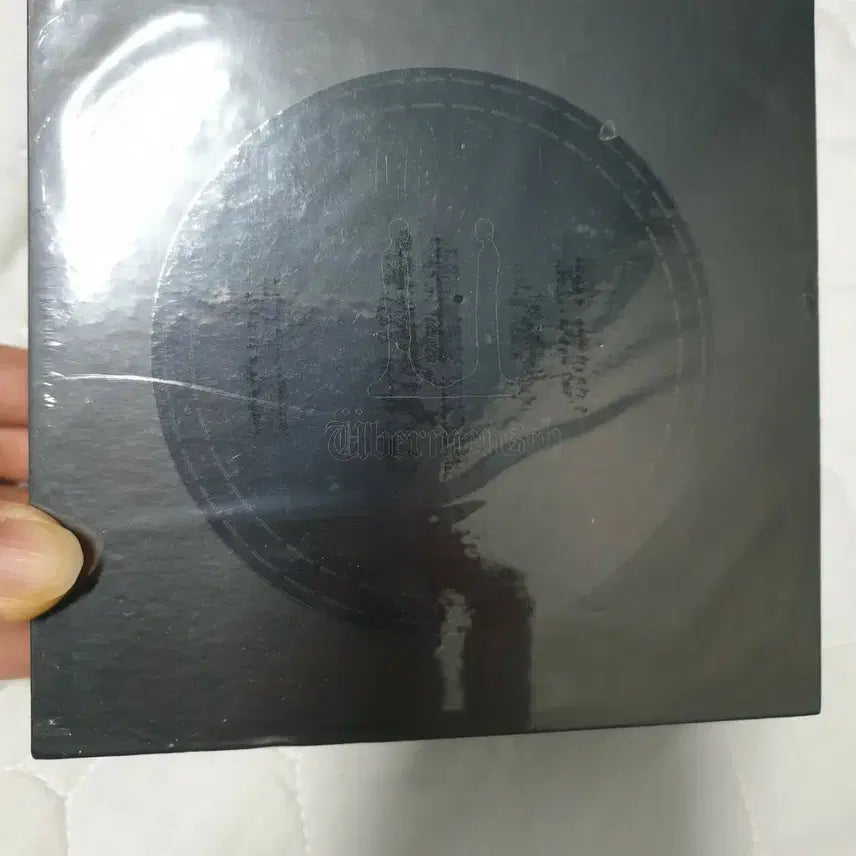 [BUNJANG] G-Dragon Encore Circle Pouch (Sealed) / 지드래곤 앵콜_서클파우치 / 미개봉 새상품 팜