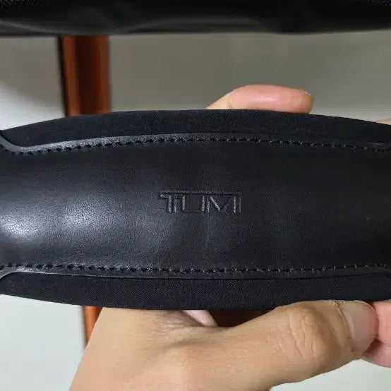[BUNJANG] TUMI Limited Edition Soft Travel Satchel Duffel Bag / TUMI 한정판 소프트 트래블 사첼 더플백(여행용)