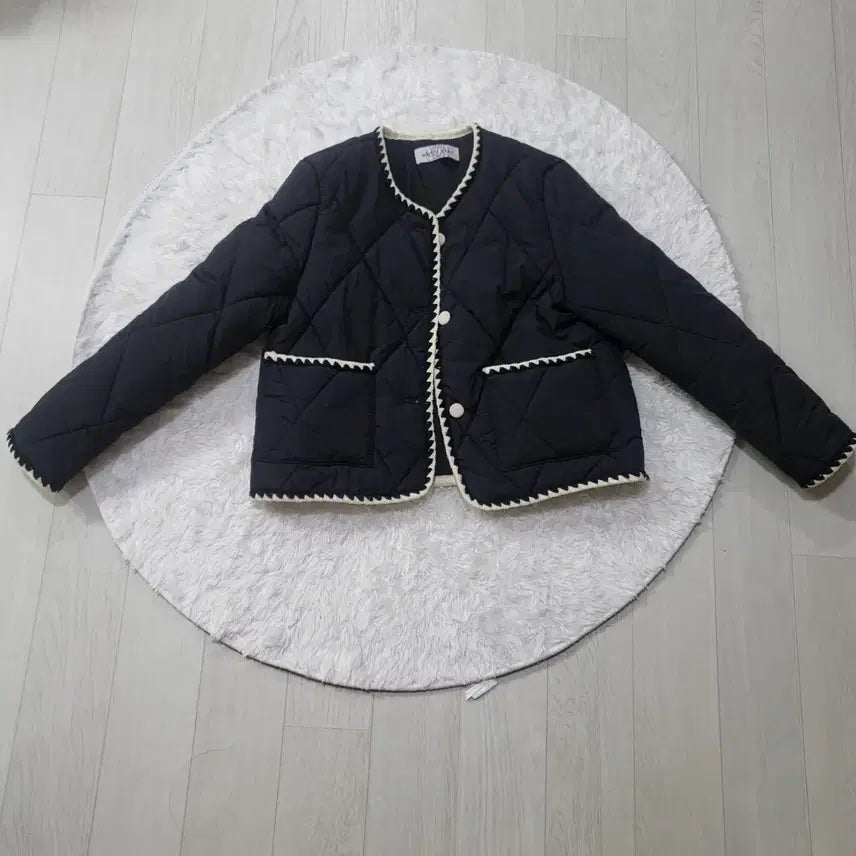 [BUNJANG] Blue Lace Diamond Quilting Jacket / 택포 새상품 블루레이스 다이아 퀼팅 자켓 블랙 배색라인