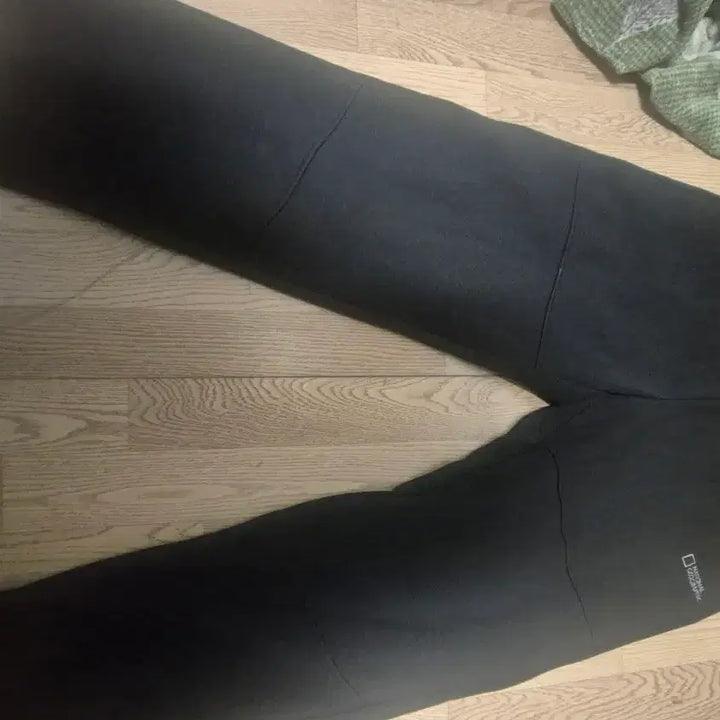 [BUNJANG] National Geographic Fleece Lined Training Pants - Black / 내셔널지오그래픽 기모 바지 블랙