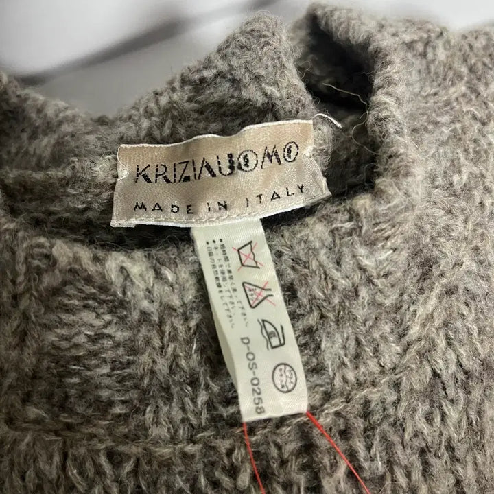 [BUNJANG] Lilystore Vintage Bear Knit Sweater / 리리스토어 빈티지 니트