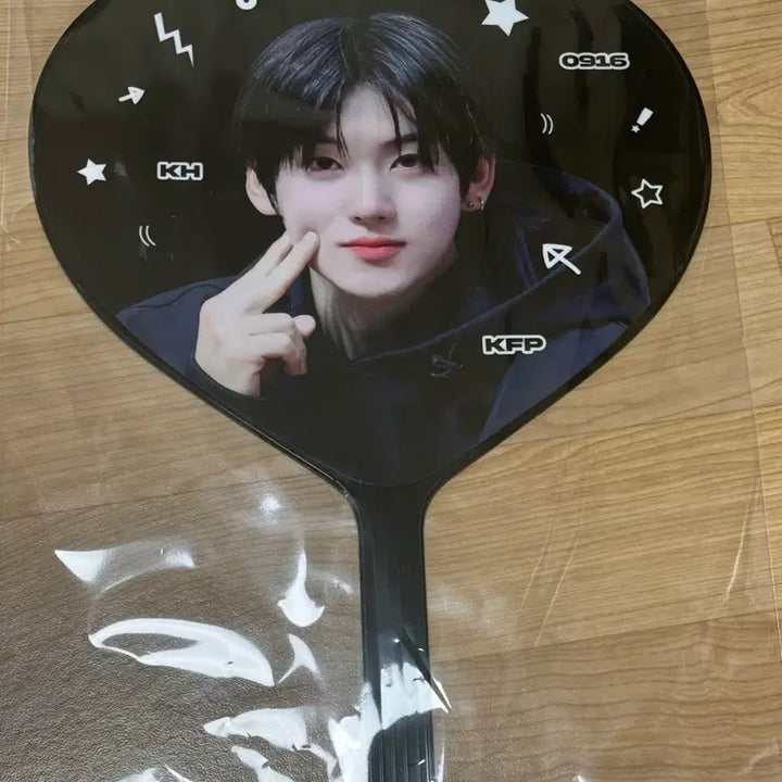 [BUNJANG] Kickflip Keihun Uchiwa / 킥플립 계훈 우치와