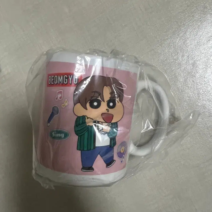 [BUNJANG] TXT Beomgyu Crayon Shin-chan Mug / 투바투X짱구 범규 정품 머그컵+덤