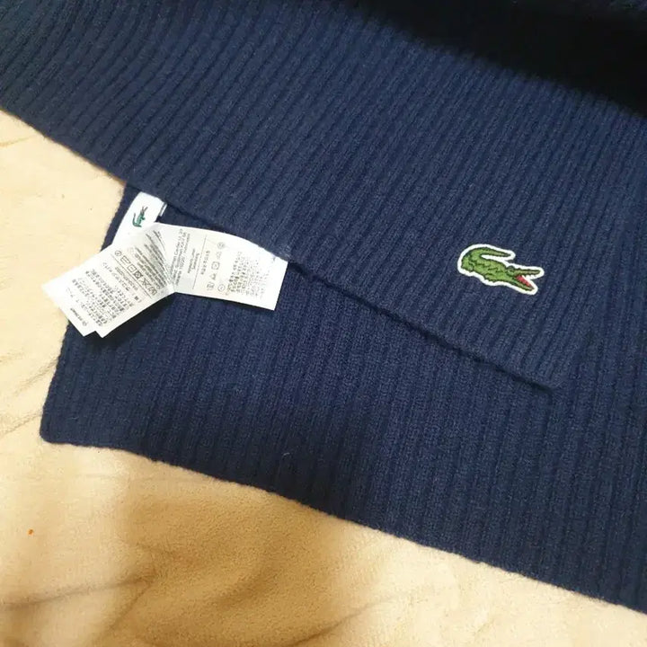 [BUNJANG] Lacoste Pants & Scarf / 라코스테 바지, 목도리