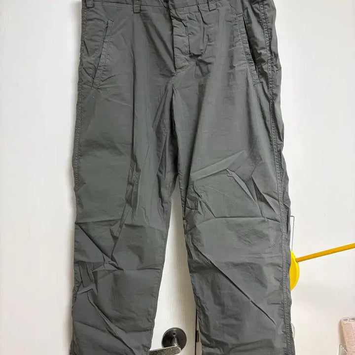 [BUNJANG] Pitoryno Khaki Pants Size 34 / 피티토리노 카키 팬츠(삼성물산 24년)