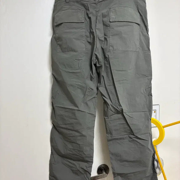 [BUNJANG] Pitoryno Khaki Pants Size 34 / 피티토리노 카키 팬츠(삼성물산 24년)