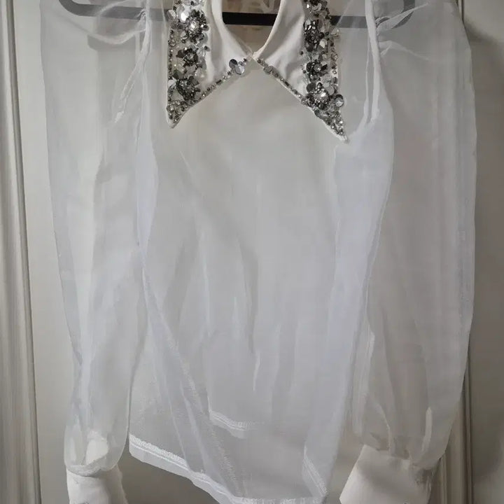 [BUNJANG] White Sheer Cubic Collar Blouse / 화이트 시스루 큐빅 카라 블라우스(새상품)