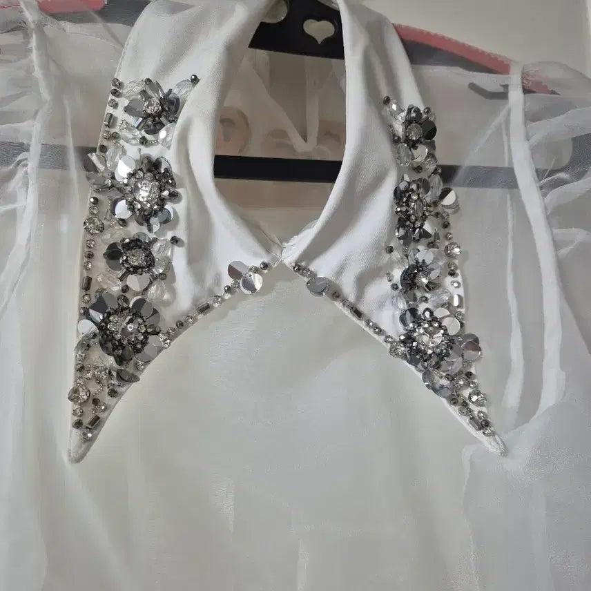 [BUNJANG] White Sheer Cubic Collar Blouse / 화이트 시스루 큐빅 카라 블라우스(새상품)