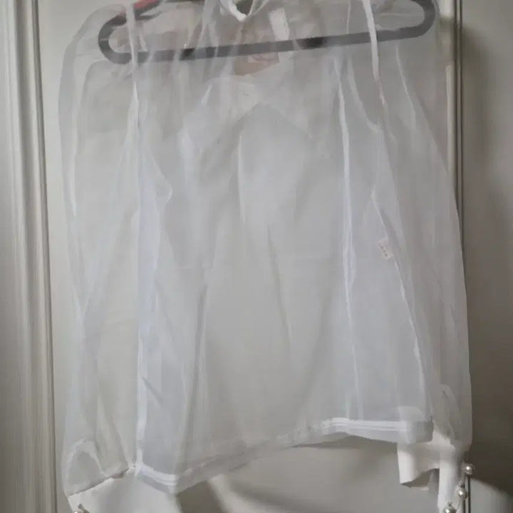 [BUNJANG] White Sheer Cubic Collar Blouse / 화이트 시스루 큐빅 카라 블라우스(새상품)