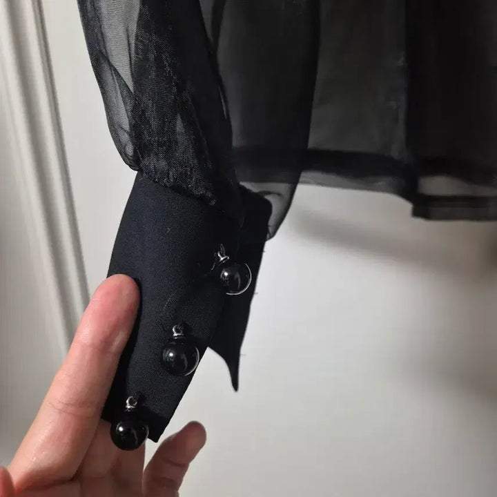 [BUNJANG] Black Sheer Cubic Collar Blouse / 블랙 시스루 큐빅 카라 블라우스