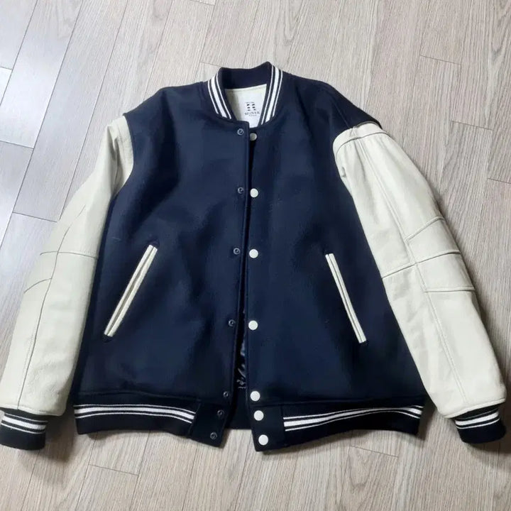 [BUNJANG] Riover Varsity Jacket / 리오버 바시티 자켓/ 틸레이트 바시티 자켓