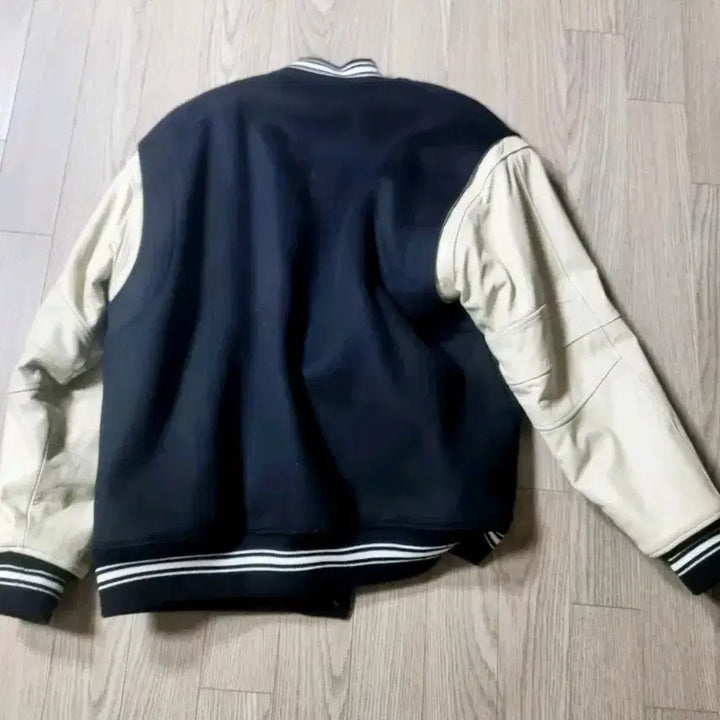 [BUNJANG] Riover Varsity Jacket / 리오버 바시티 자켓/ 틸레이트 바시티 자켓