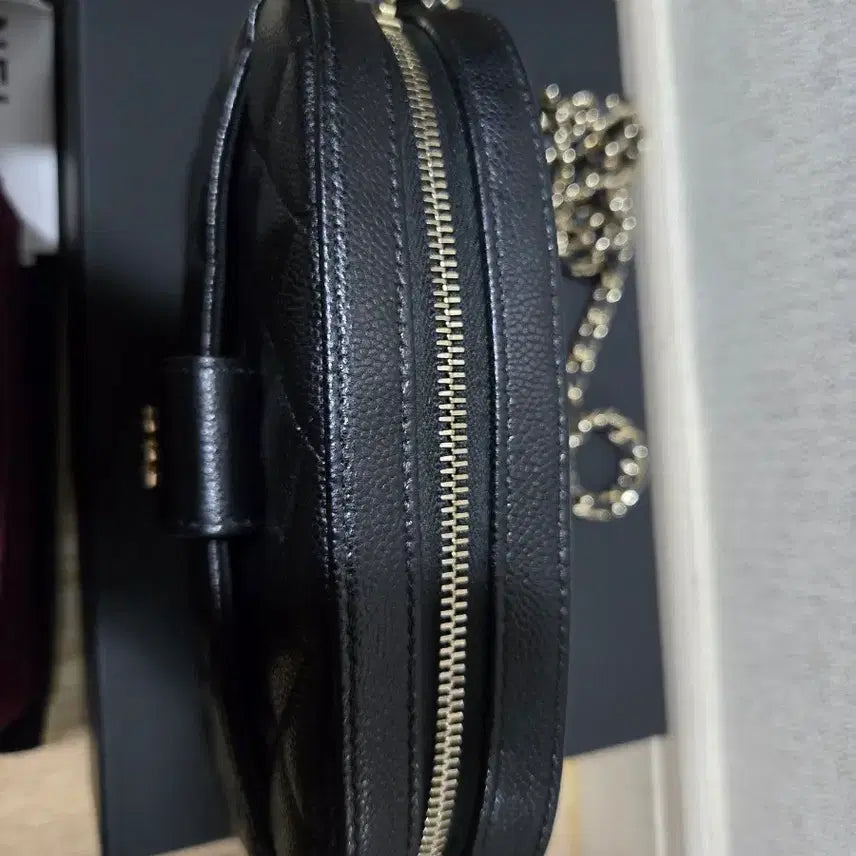 [BUNJANG] Chanel Mini Camera Crossbody Bag / 샤넬 미니 카메라백 크로스백 샴골