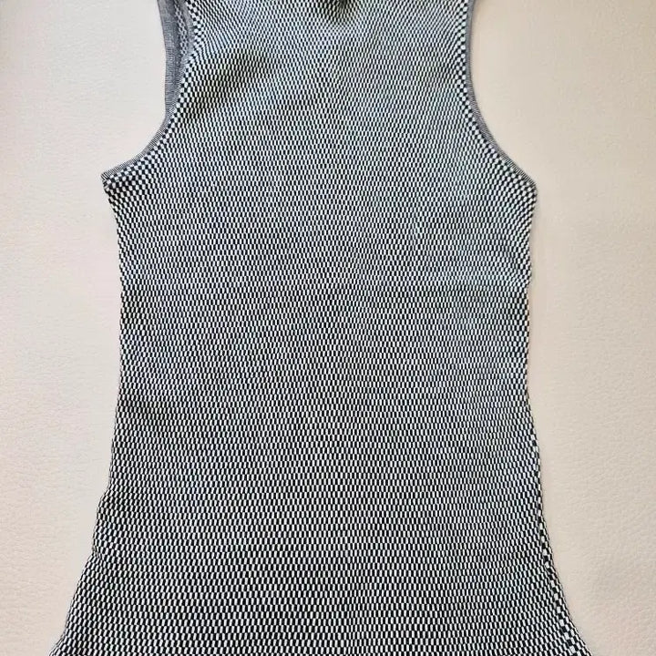 [BUNJANG] EMPORIO ARMANI Check Pattern Sleeveless Top / EMPORIO ARMANI 엠포리오 아르마니 정품 체크 패턴 민소매 탑