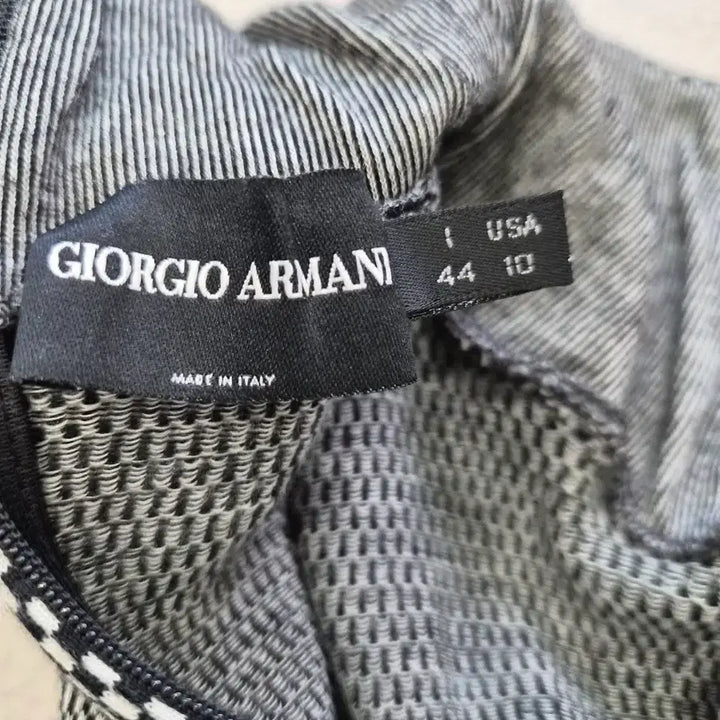 [BUNJANG] EMPORIO ARMANI Check Pattern Sleeveless Top / EMPORIO ARMANI 엠포리오 아르마니 정품 체크 패턴 민소매 탑