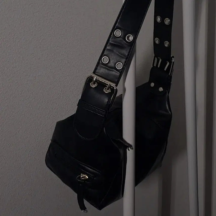 [BUNJANG] Leather Shoulder Bag / 펀칭 레더 숄더백