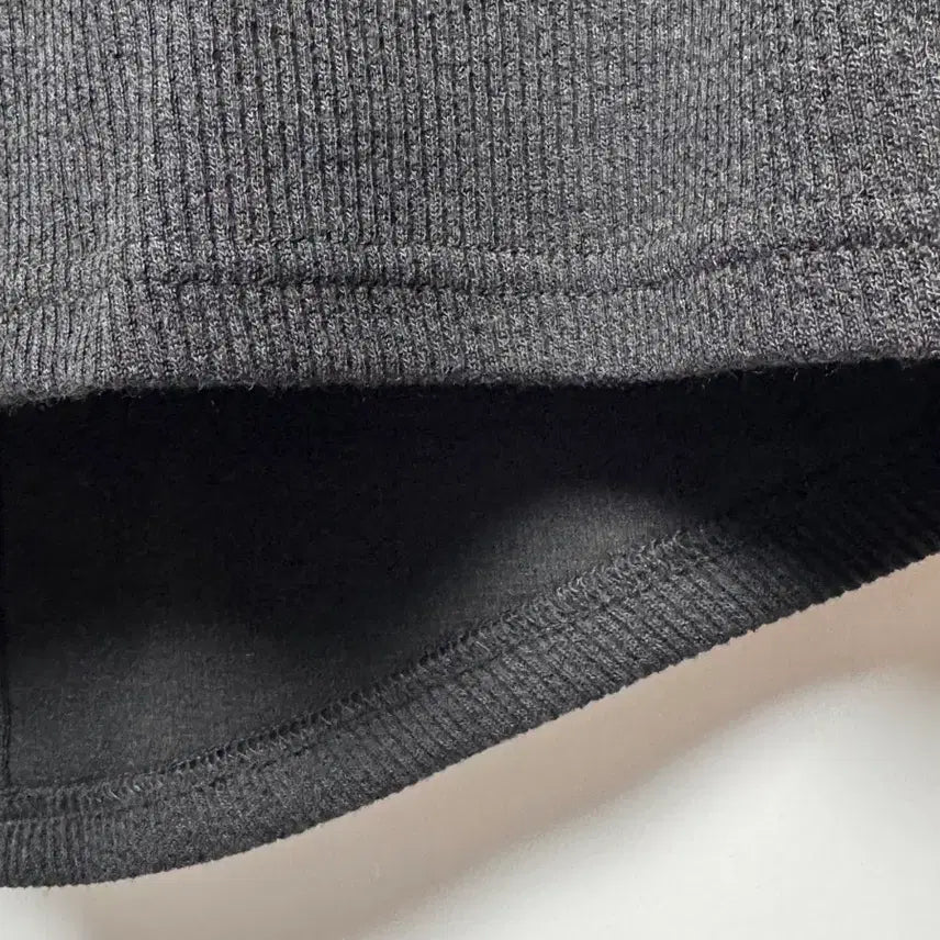 [BUNJANG] Unbranded Slit Detail T-shirt / 골지 절개 티셔츠 (새상품)