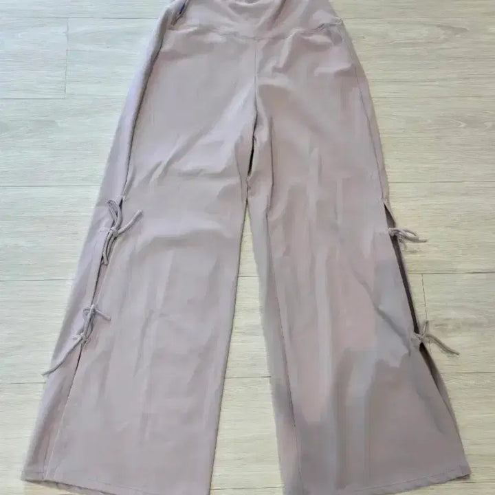 [BUNJANG] Routine Vibe Ribbon Slit Pants / 루틴바이브 리본트임팬츠